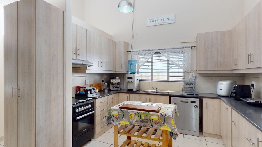 3 Bedroom Property for Sale in Uitsig Western Cape